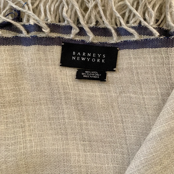 Barneys New York Scarf - Picture 2 of 6
